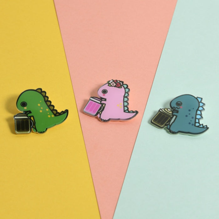 Stylomilo Stylomilo Pin Badge Card — Artably
